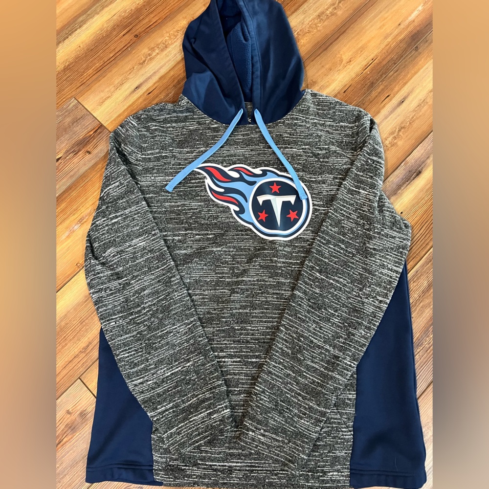 Tennessee Titans Hoodie- Size Large- Like New